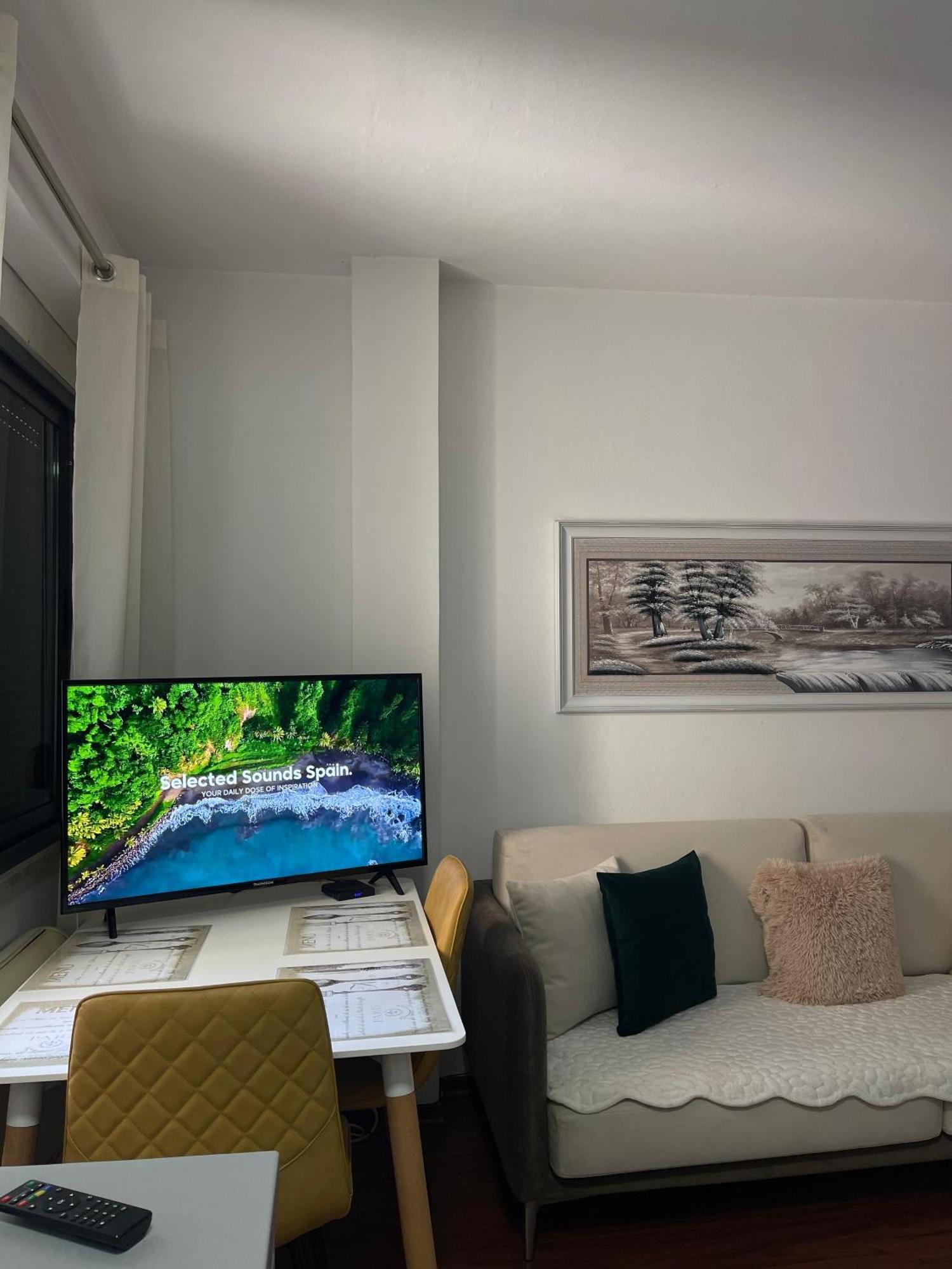 Sky Center Apartment Tirana Zewnętrze zdjęcie